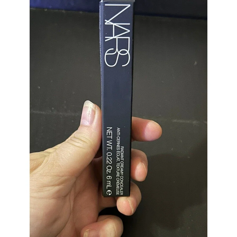 NARS Radiant Creamy Concealer in Light 2 Vanilla